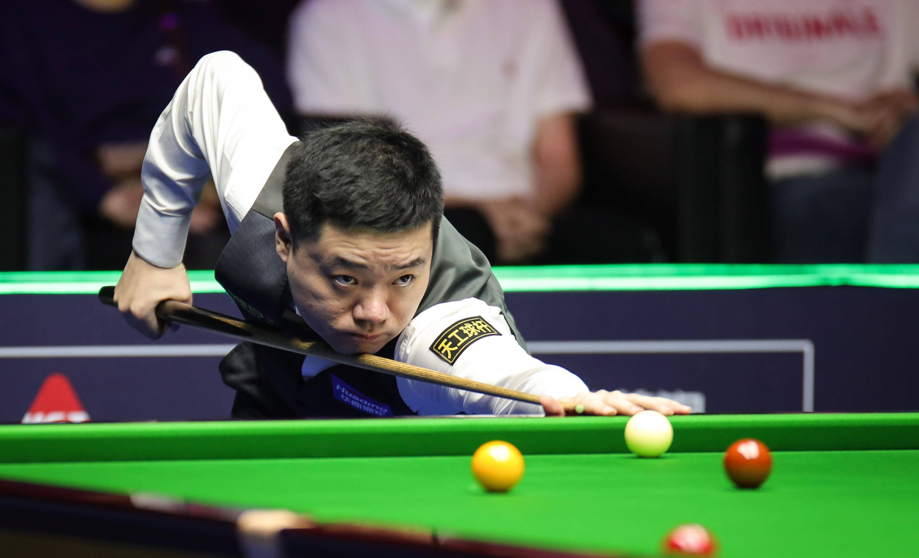 届羽毛球超 届羽毛球超